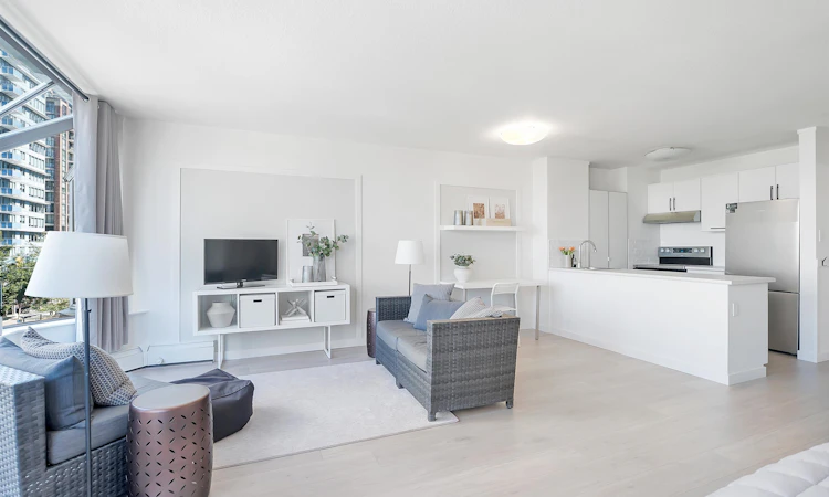 611-1330 Burrard Street