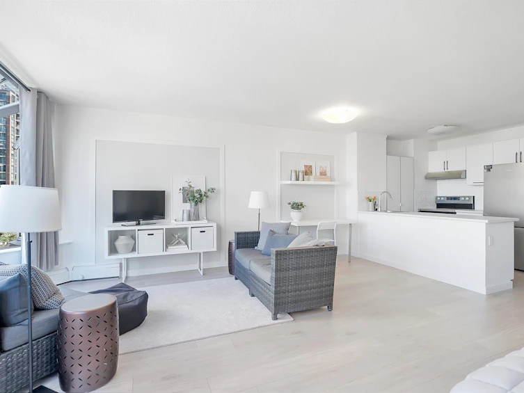 611-1330 Burrard Street, Vancouver, BC, V6Z 2B8