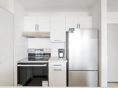 611-1330 Burrard Street - 3