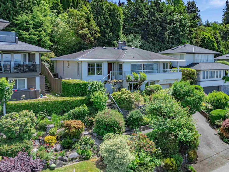 870 Leyland Street, West Vancouver, BC, V7T 2L4 - 2