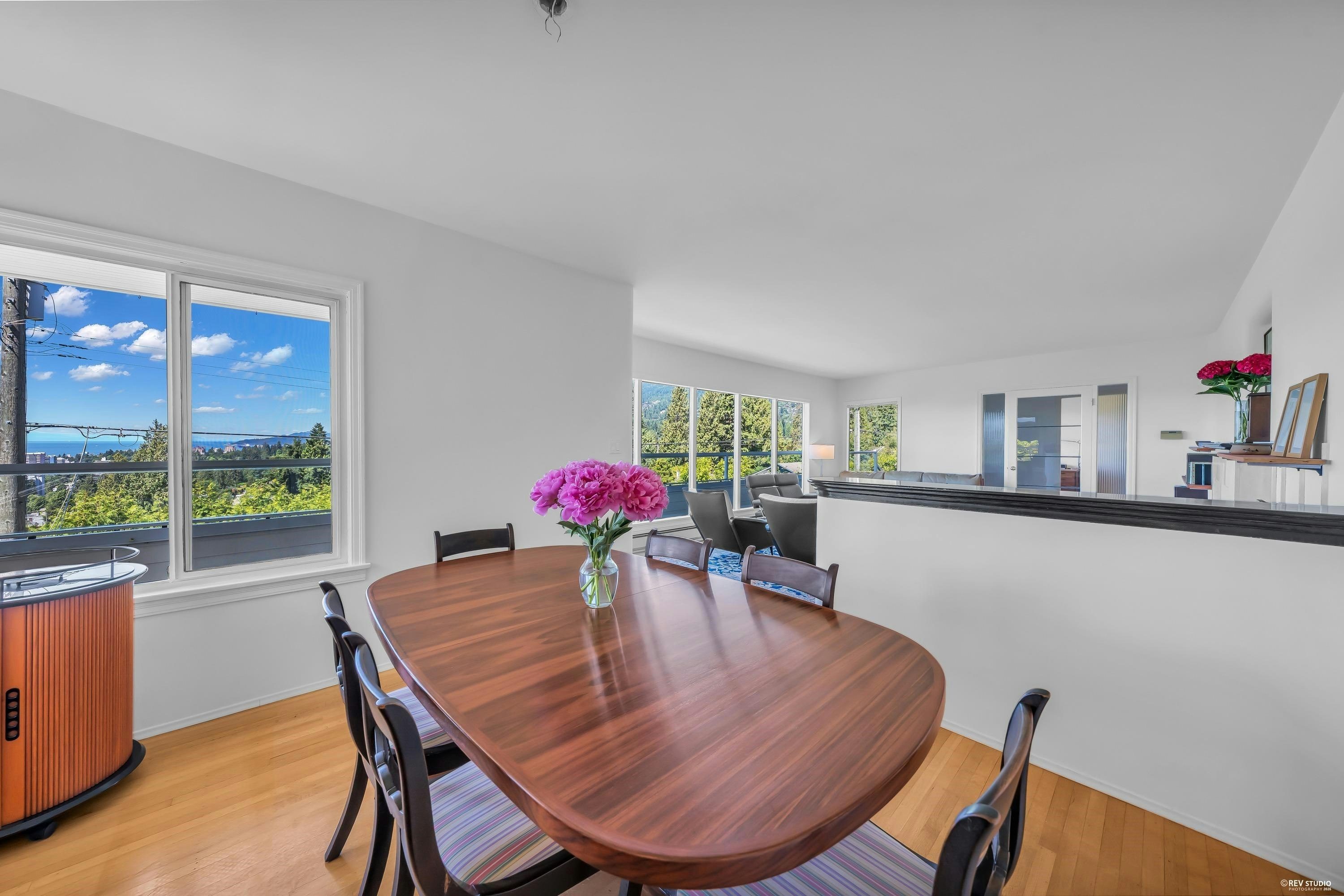 870 Leyland Street, West Vancouver, BC, V7T 2L4 - 11