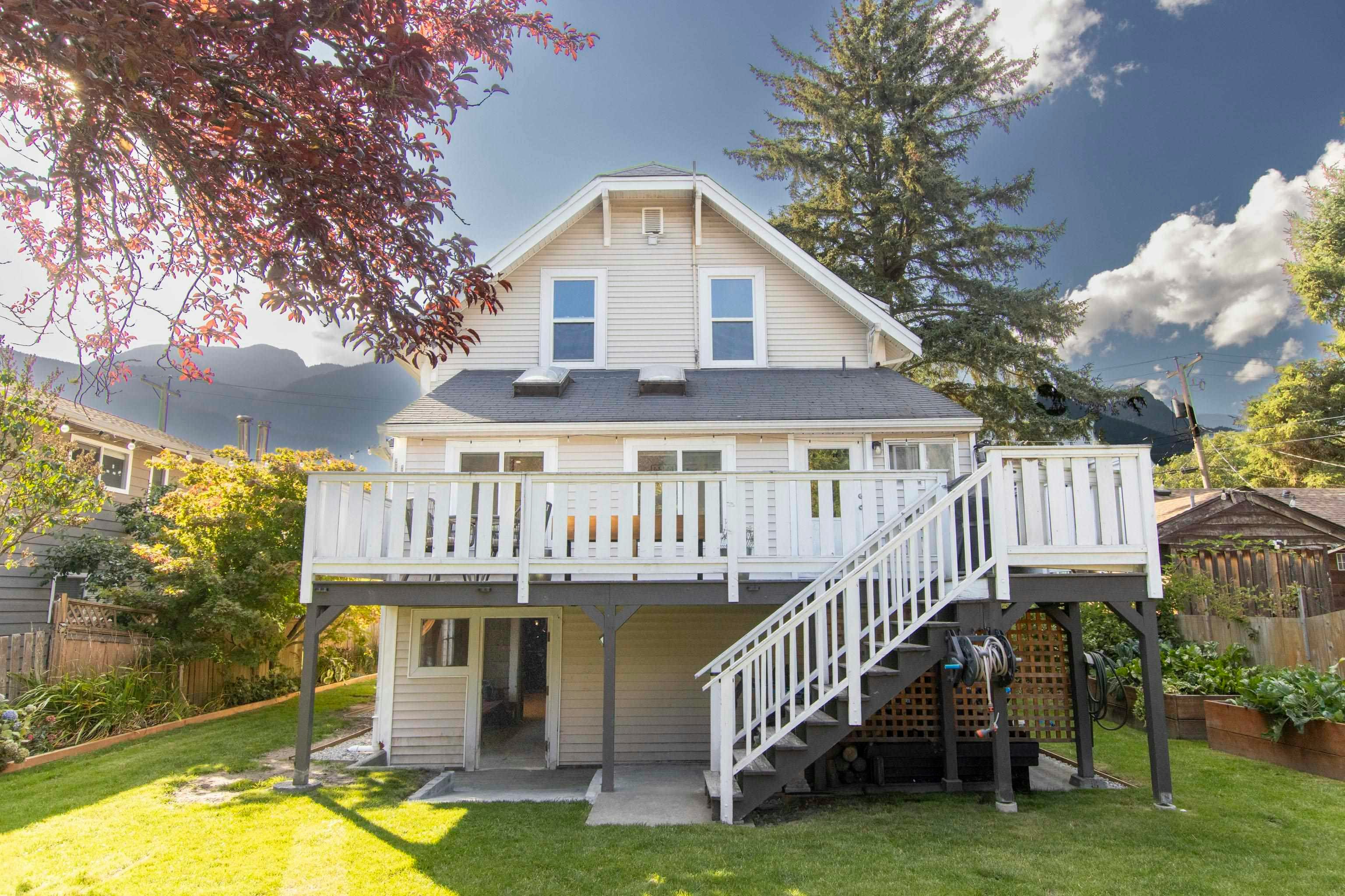 38054 Fifth Avenue, Squamish, BC, V8B 0B6 - 34
