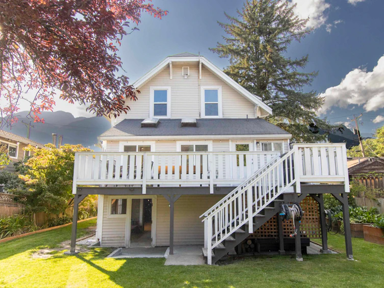 38054 Fifth Avenue, Squamish, BC, V8B 0B6 - 34