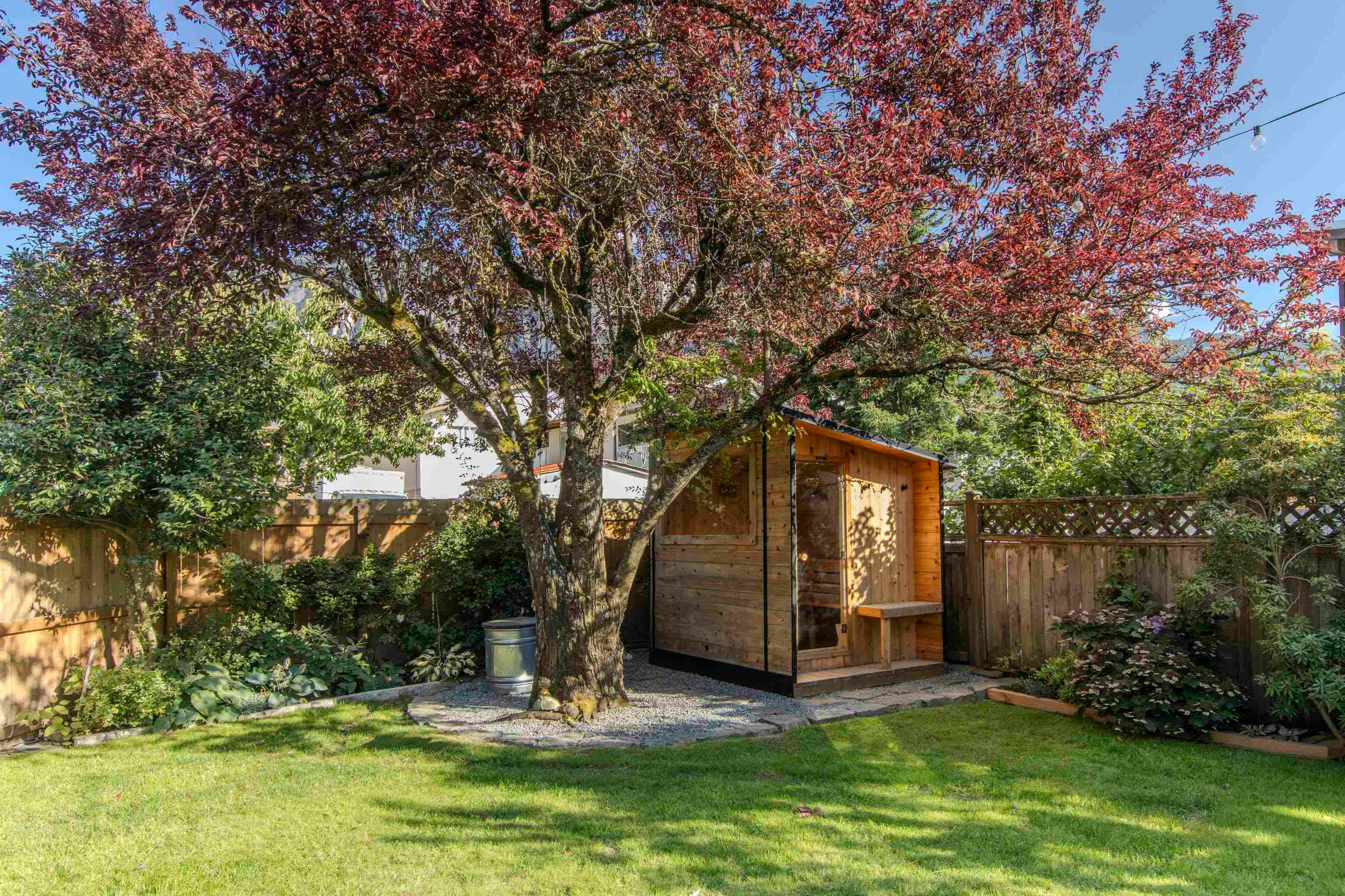 38054 Fifth Avenue, Squamish, BC, V8B 0B6 - 36