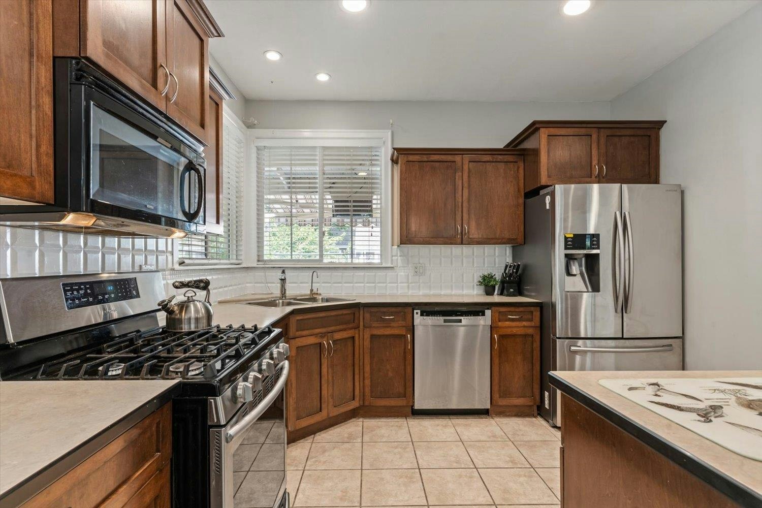 5877 Garrison Boulevard, Chilliwack, BC, V2R 5X8 - 10
