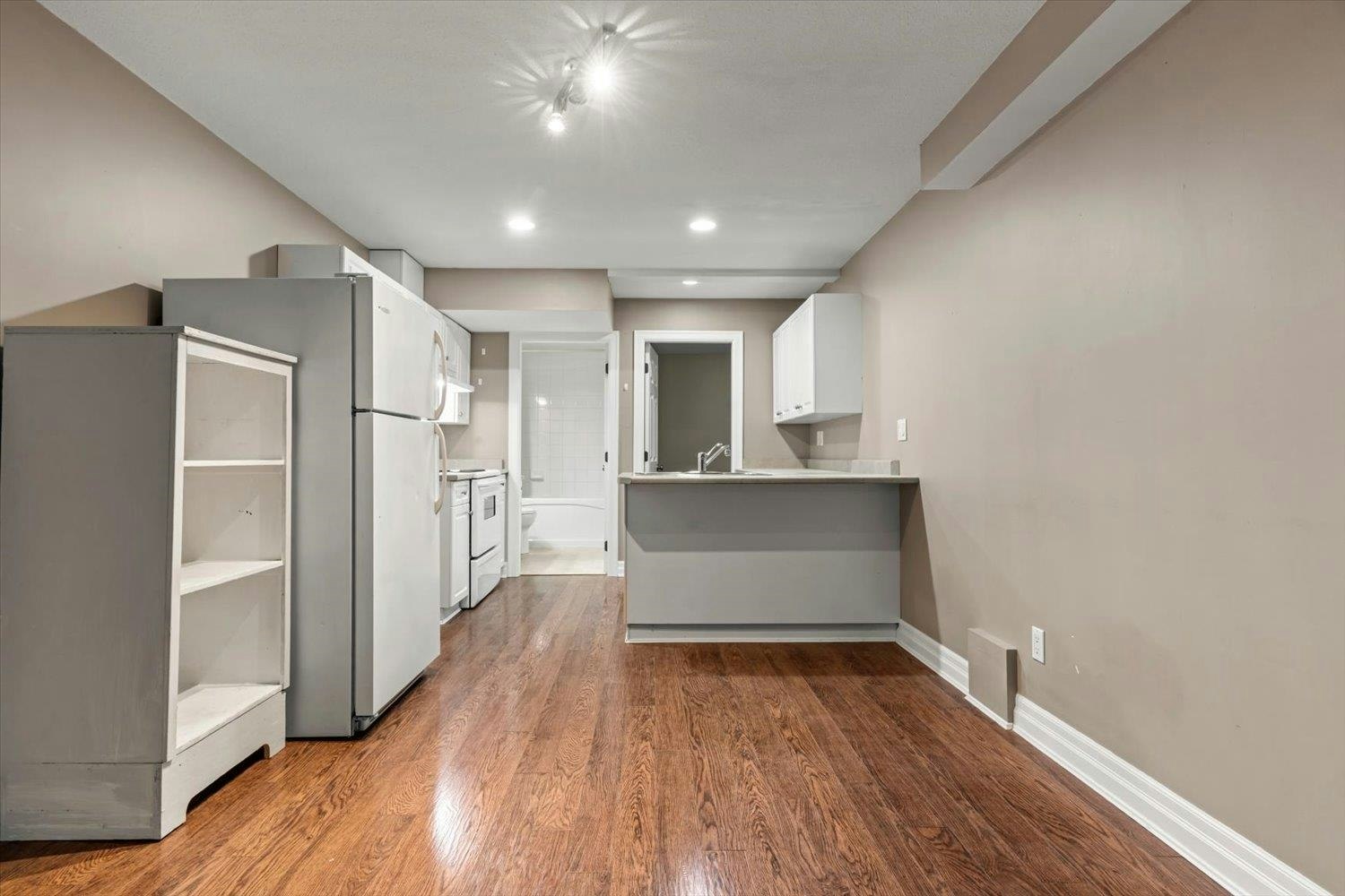 5877 Garrison Boulevard, Chilliwack, BC, V2R 5X8 - 27