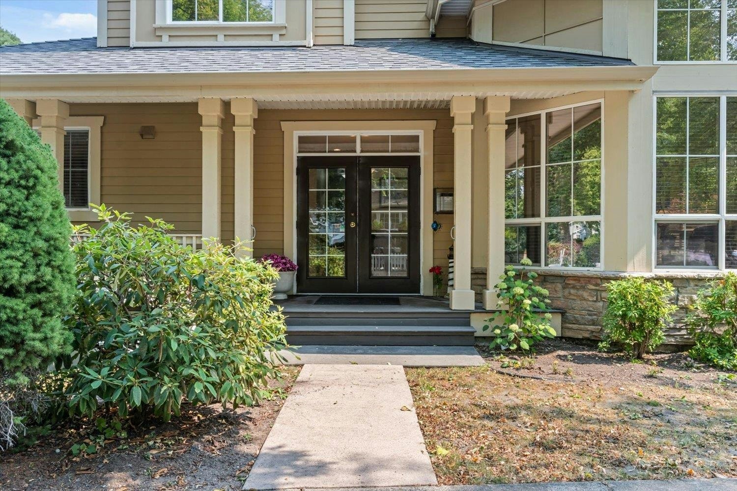 5877 Garrison Boulevard, Chilliwack, BC, V2R 5X8 - 2
