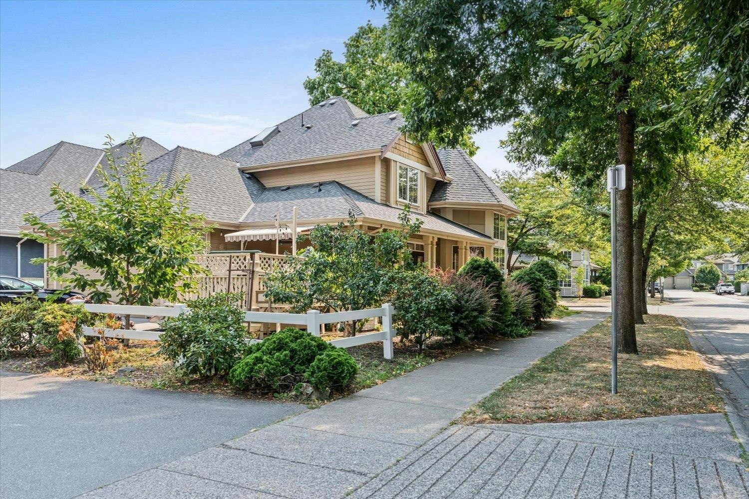 5877 Garrison Boulevard, Chilliwack, BC, V2R 5X8 - 38