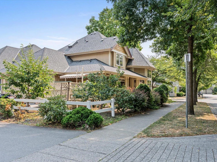 5877 Garrison Boulevard, Chilliwack, BC, V2R 5X8 - 38