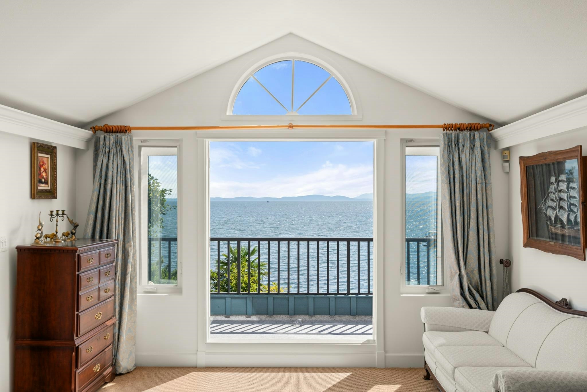 882 Tsawwassen Beach Road, Delta, BC, V4M 2J3