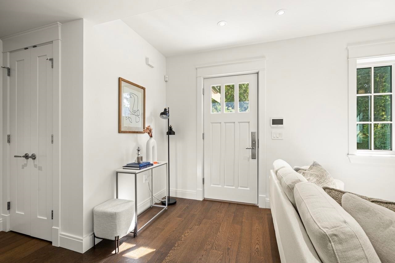 1-5819 Highbury Street - 5