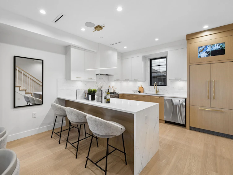 2617 Carolina Street, Vancouver, BC, V5T 2A4 - 10