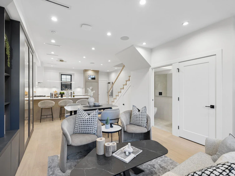 2617 Carolina Street, Vancouver, BC, V5T 2A4 - 7