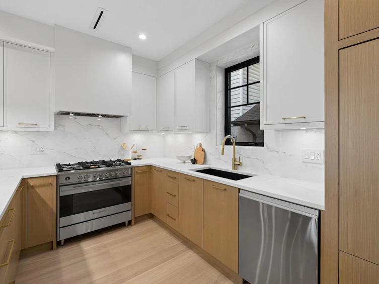 2617 Carolina Street, Vancouver, BC, V5T 2A4 - 12