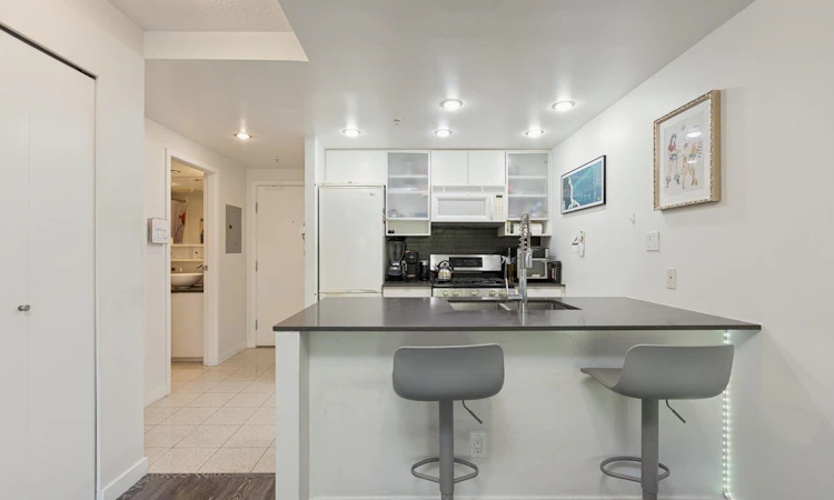 309-928 Beatty Street