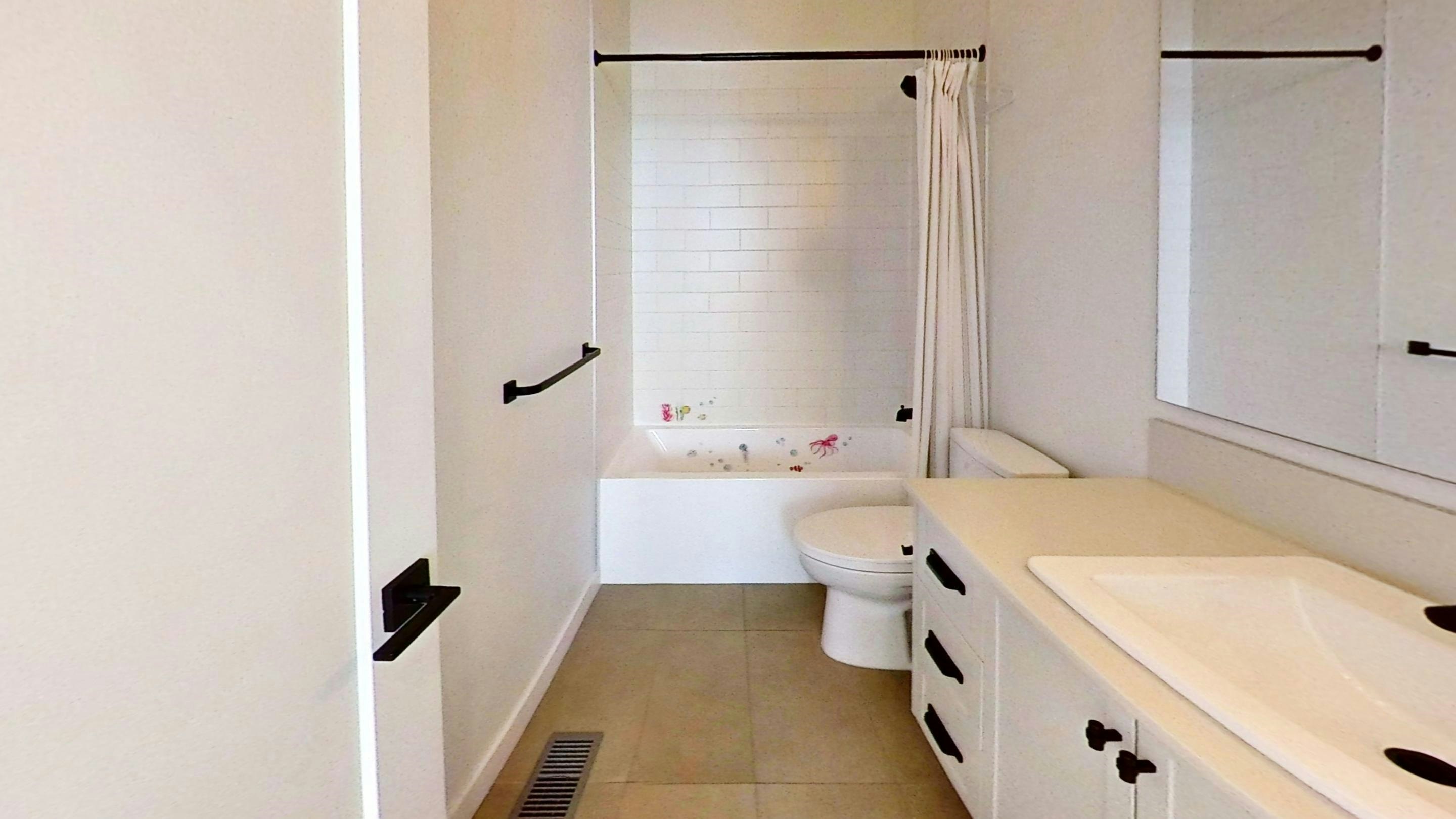 196XX 75 Avenue, Langley, BC, V2Y 3R9 - 9