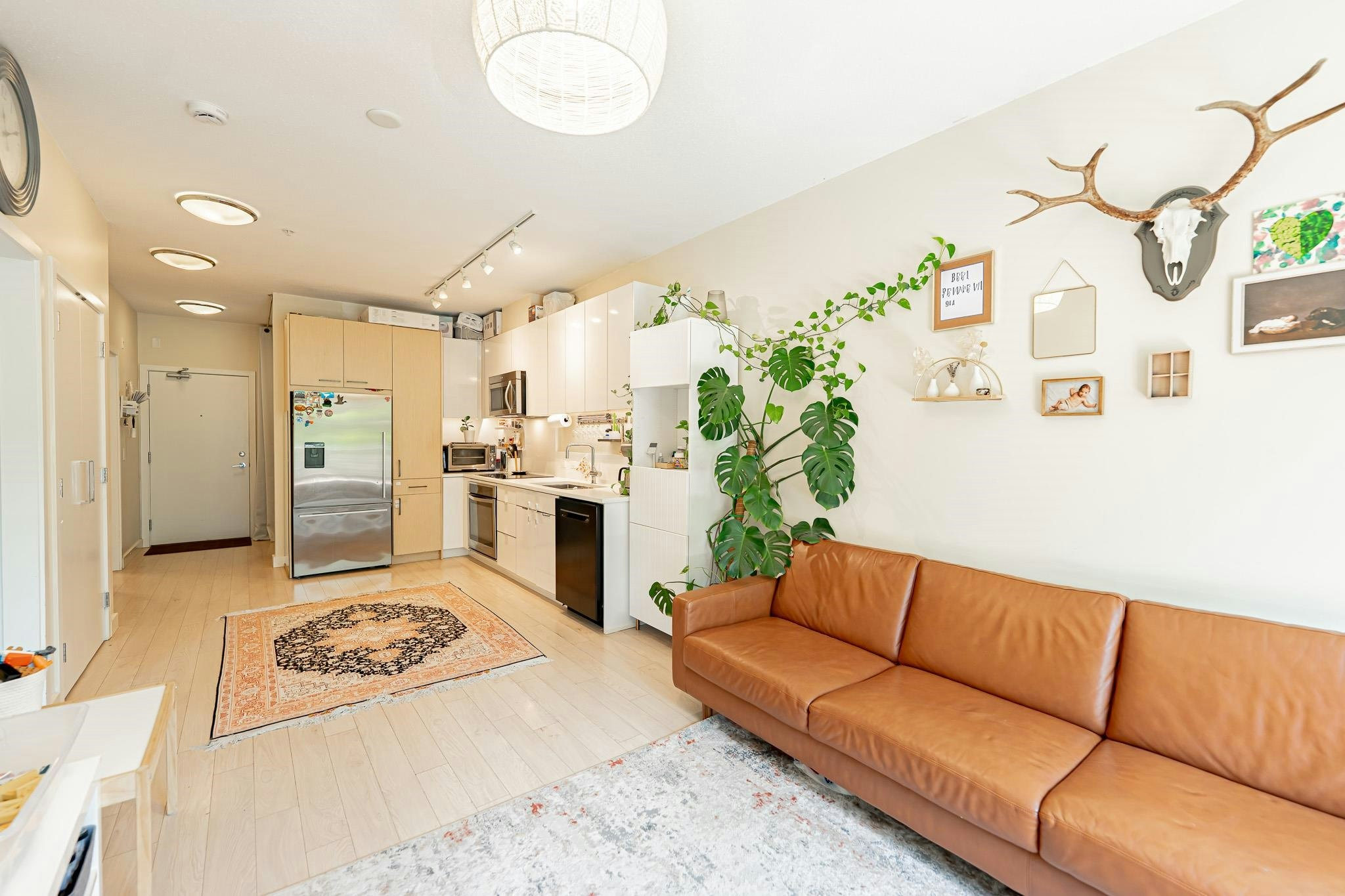 109-1621 Hamilton Avenue, North Vancouver, BC, V7P 0B6 - 5