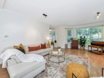 73-20881 87 Avenue - 5