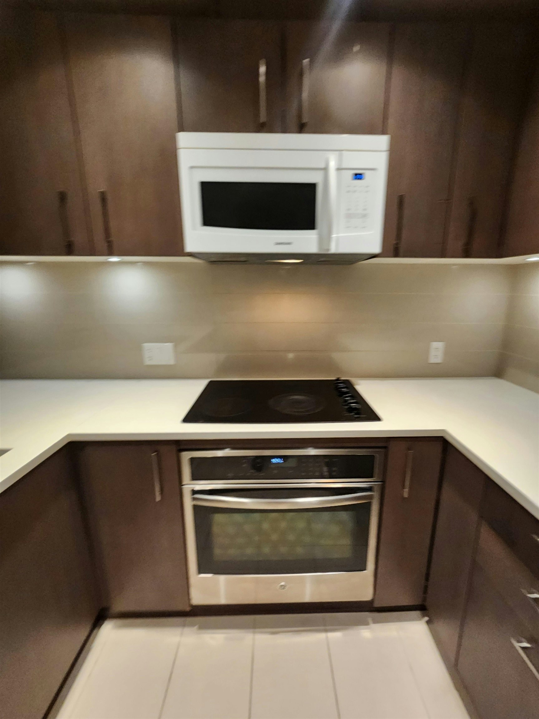 301-5981 Gray Avenue, Vancouver, BC, V6S 0G1 - 2