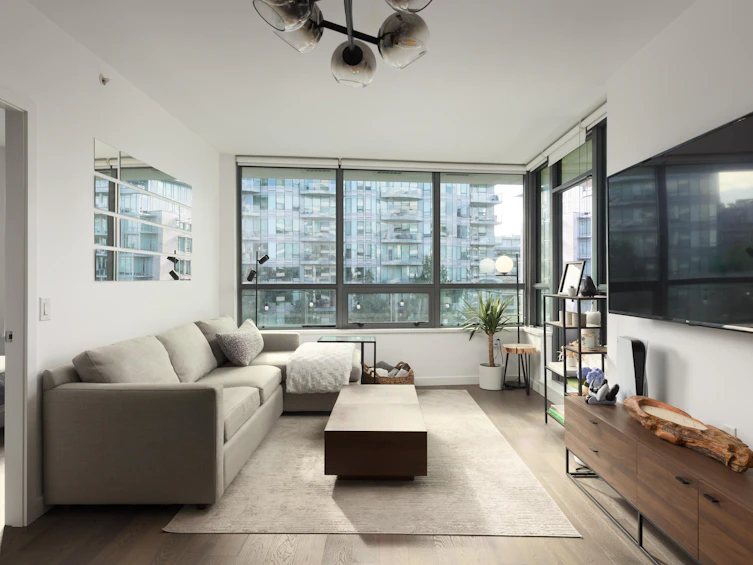 605-1688 Pullman Porter Street, Vancouver, BC, V6A 0H4 - 2