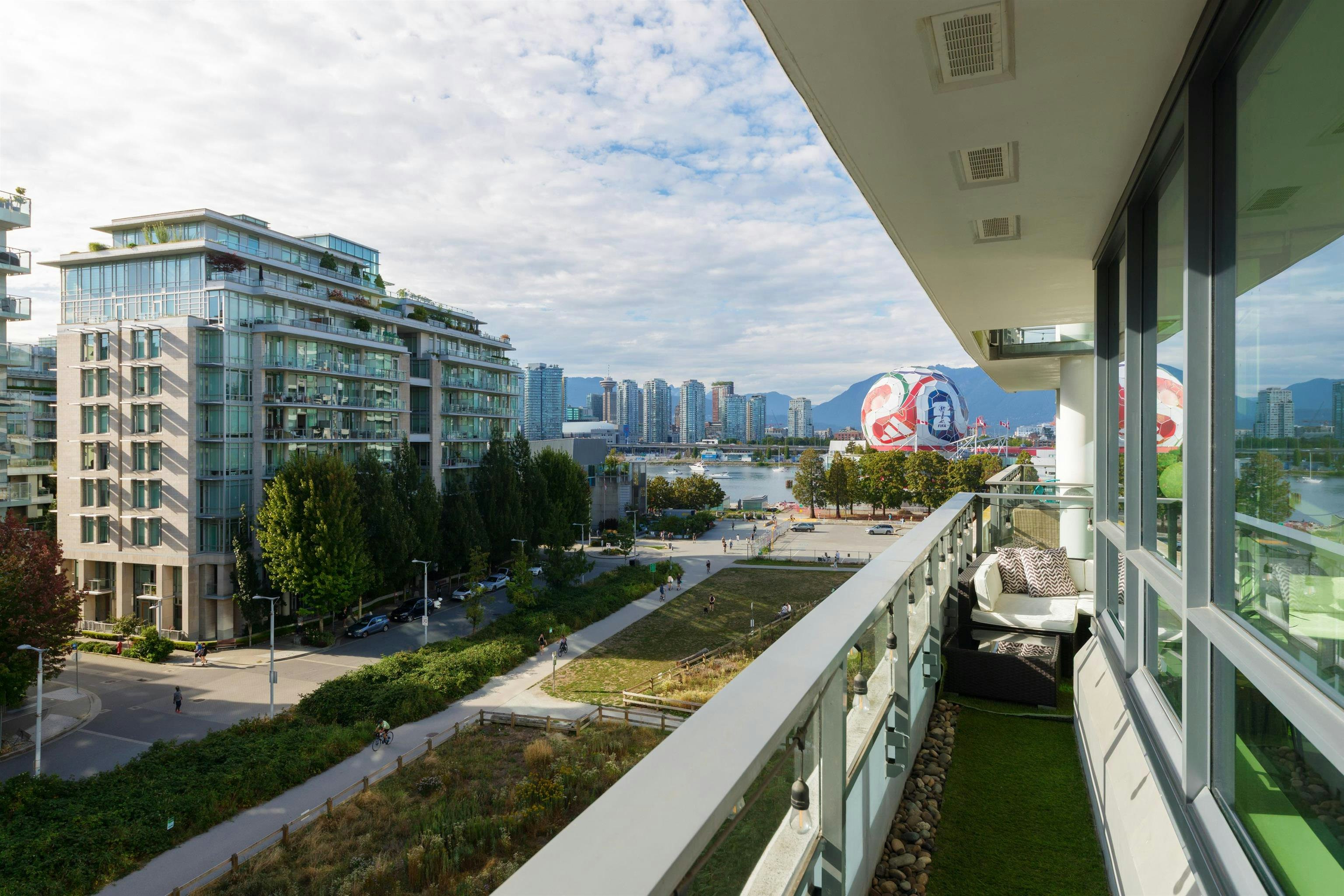 605-1688 Pullman Porter Street, Vancouver, BC, V6A 0H4 - 24