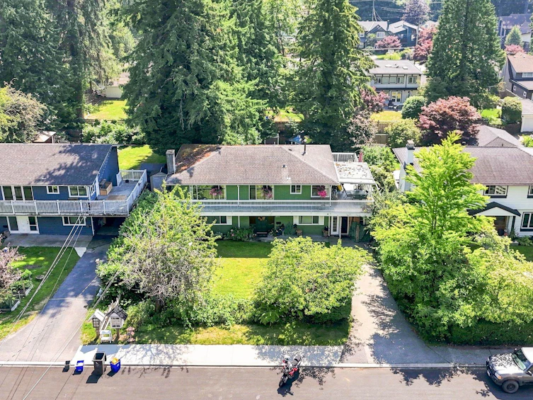 1033 Clements Avenue, North Vancouver, BC, V7R 2L3 - 2