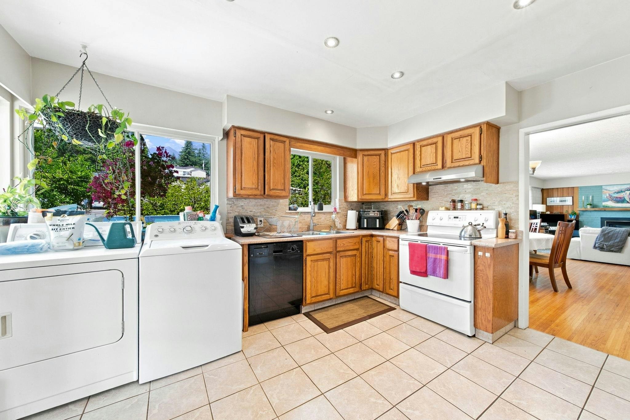 1033 Clements Avenue, North Vancouver, BC, V7R 2L3 - 10