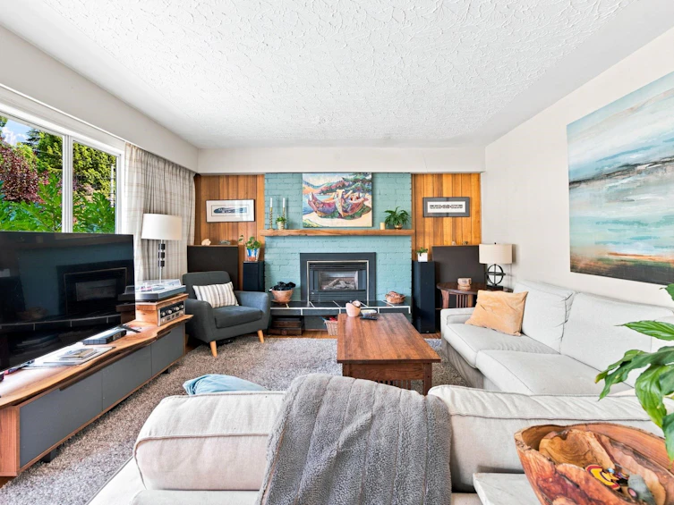 1033 Clements Avenue, North Vancouver, BC, V7R 2L3 - 8