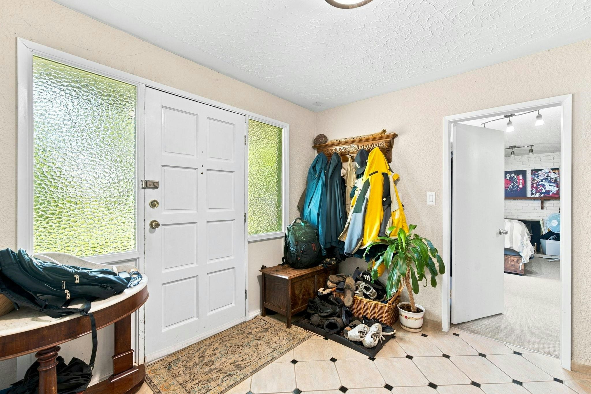 1033 Clements Avenue, North Vancouver, BC, V7R 2L3 - 9