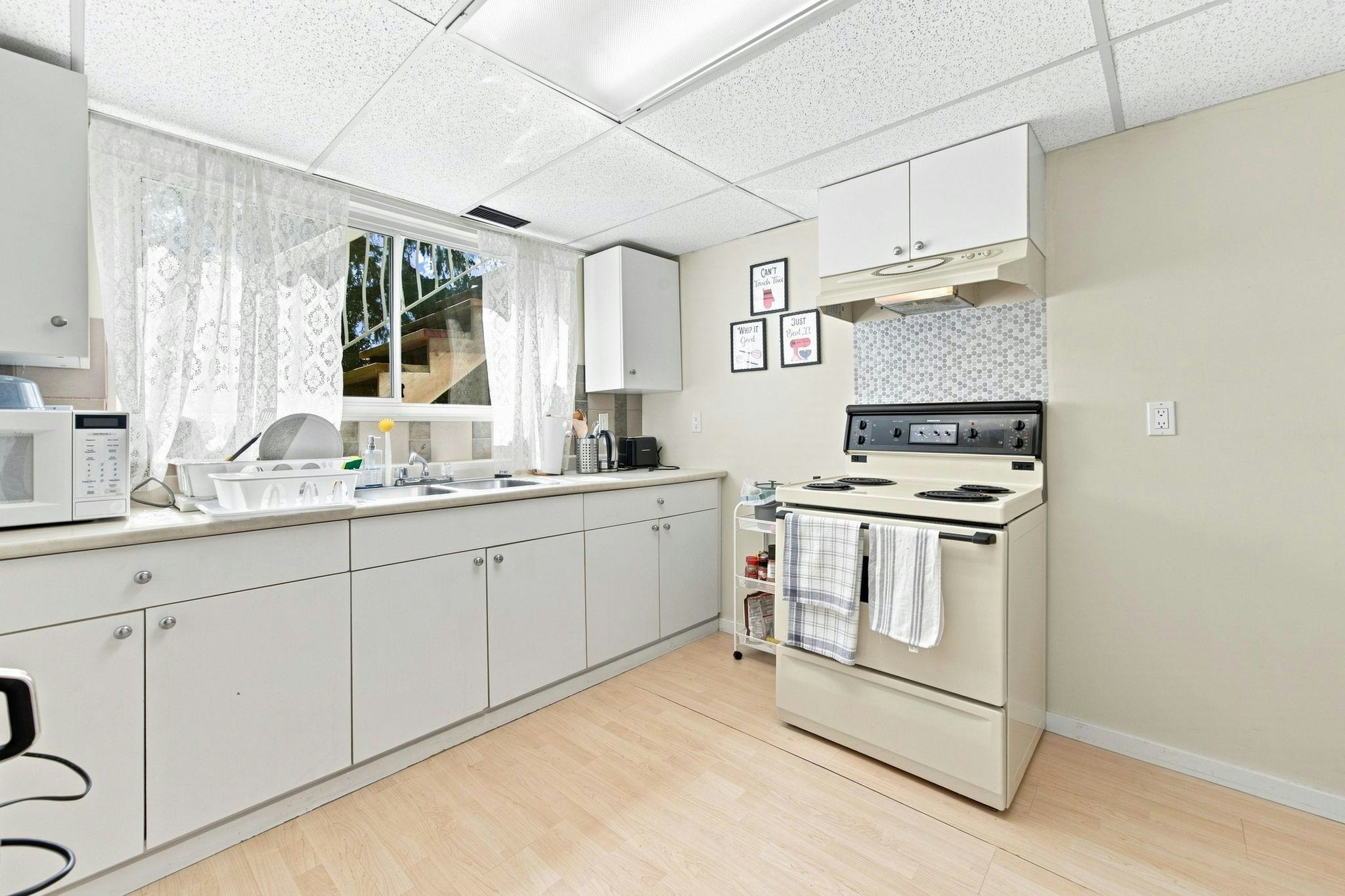 1033 Clements Avenue, North Vancouver, BC, V7R 2L3 - 25