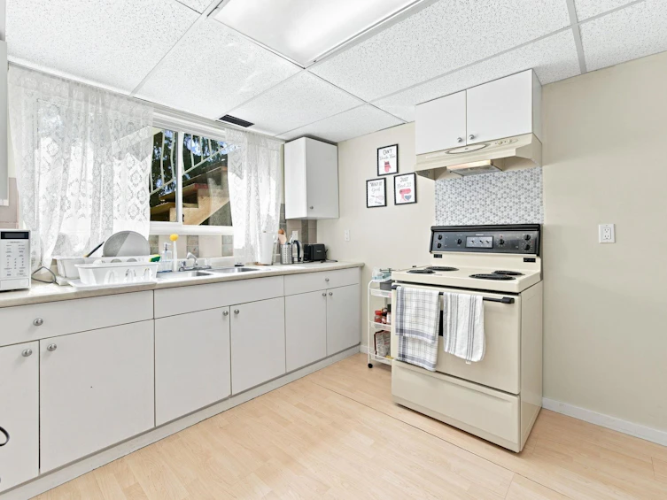 1033 Clements Avenue, North Vancouver, BC, V7R 2L3 - 25