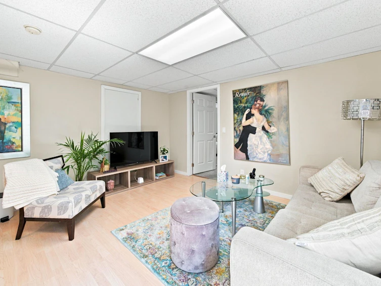 1033 Clements Avenue, North Vancouver, BC, V7R 2L3 - 23
