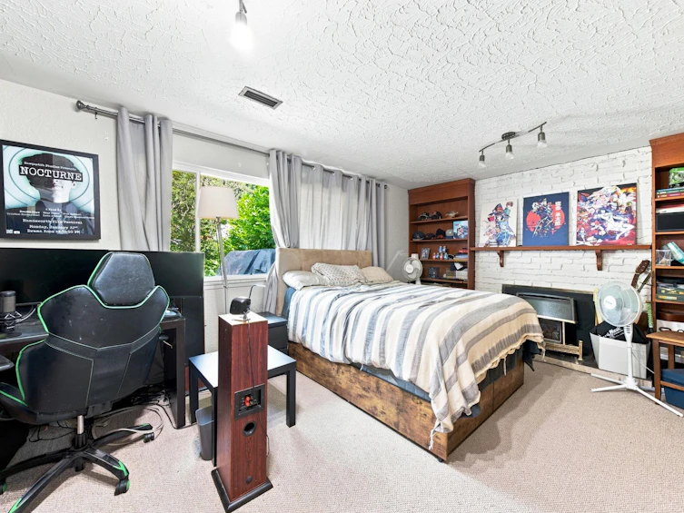 1033 Clements Avenue, North Vancouver, BC, V7R 2L3 - 21