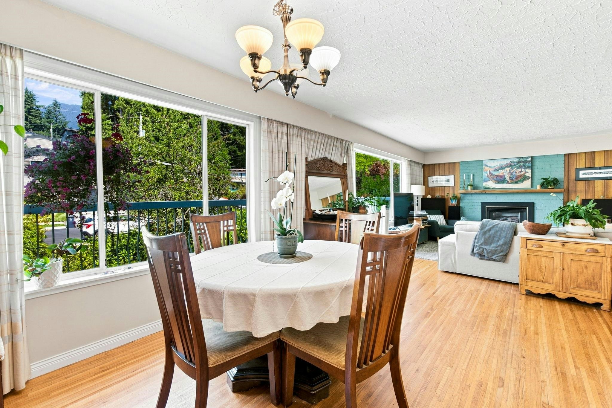 1033 Clements Avenue, North Vancouver, BC, V7R 2L3 - 6