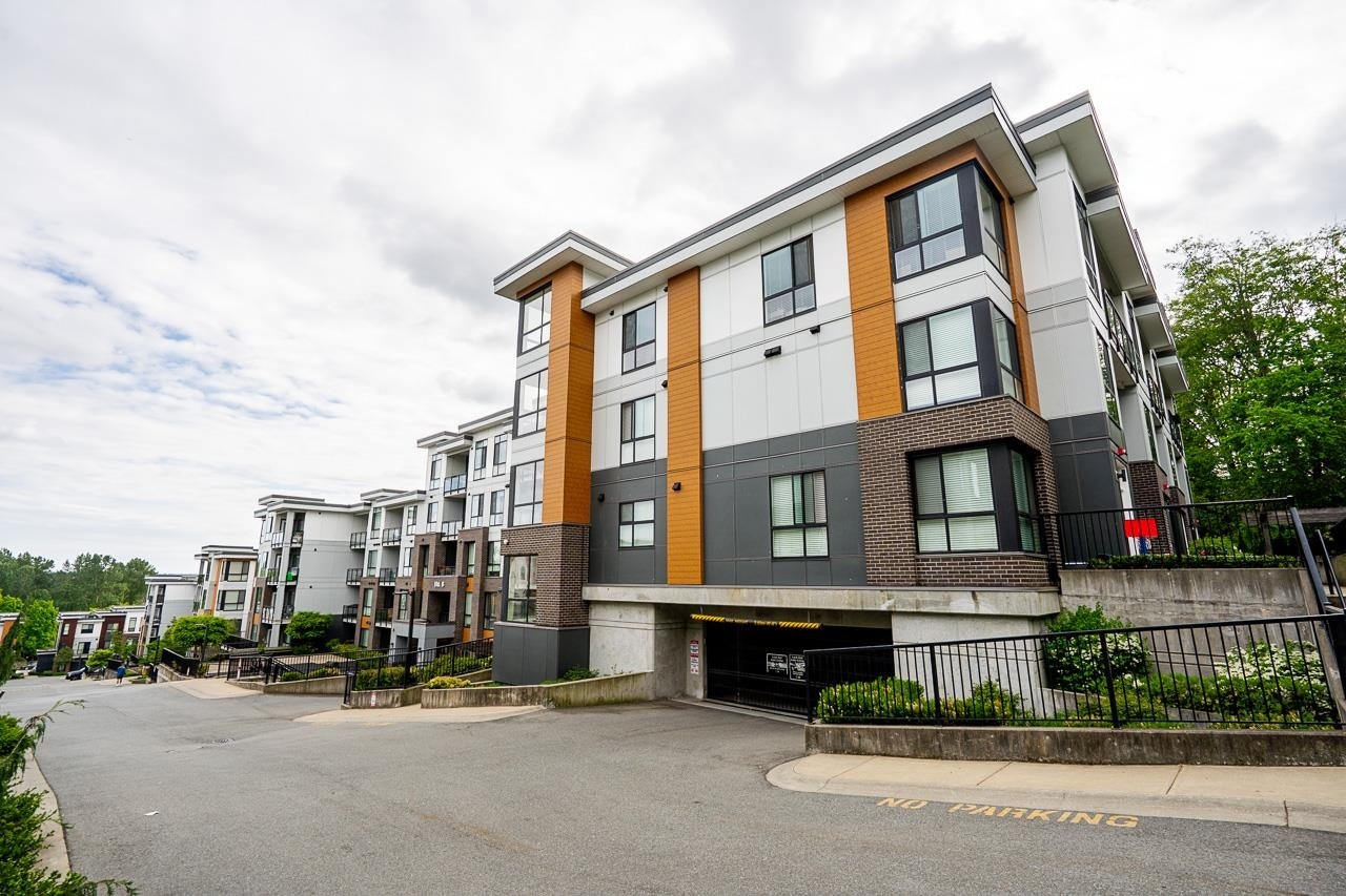 B004-20087 68 Avenue, Langley, BC, V2Y 0Y3 - 2