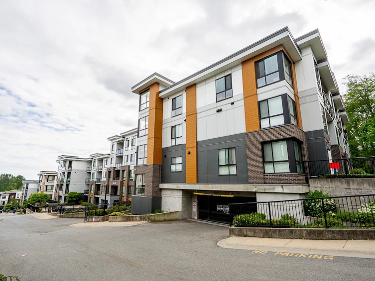 B004-20087 68 Avenue, Langley, BC, V2Y 0Y3 - 2