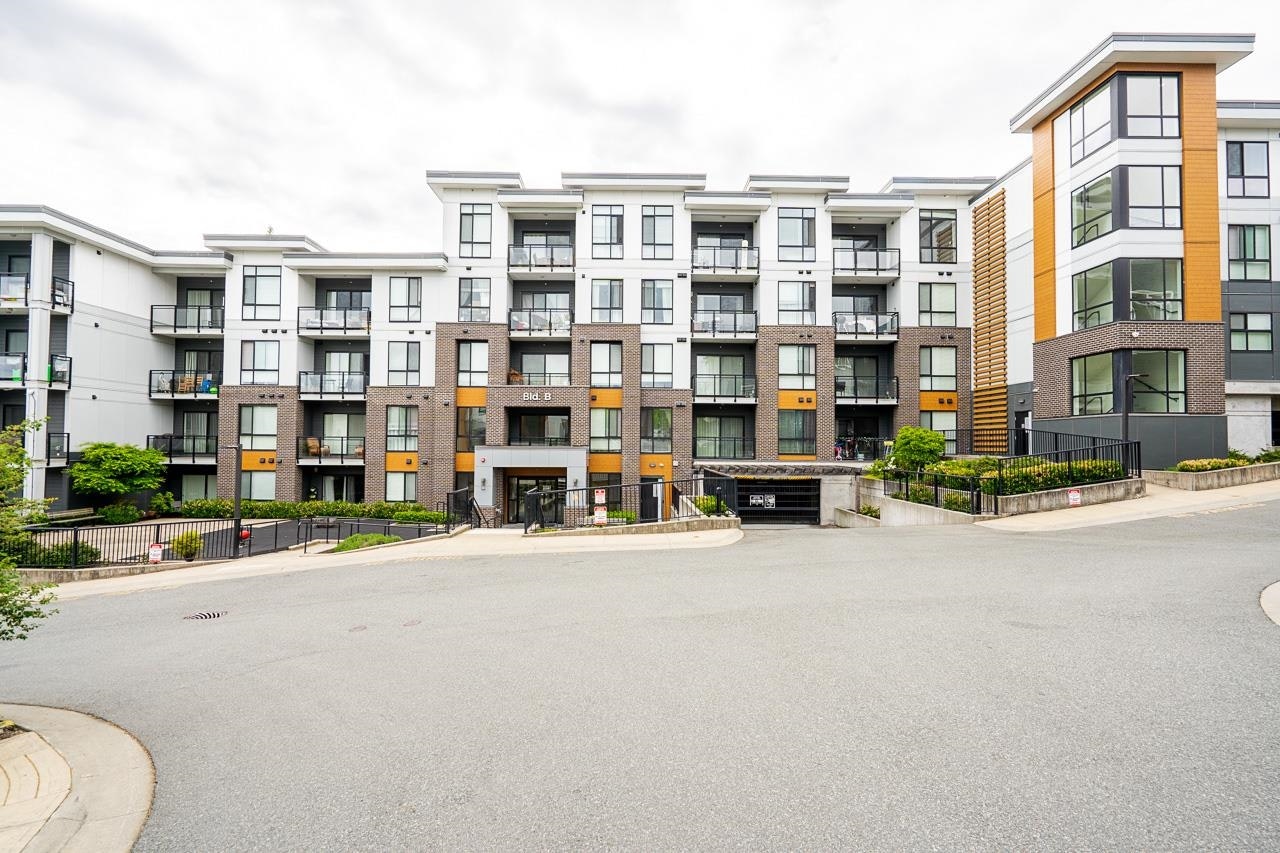 B004-20087 68 Avenue, Langley, BC, V2Y 0Y3