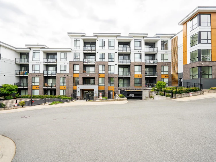 B004-20087 68 Avenue, Langley, BC, V2Y 0Y3