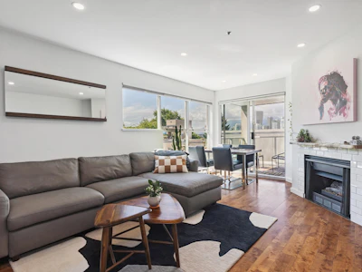 105-953 W 8th Avenue - 5