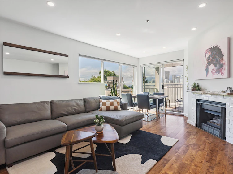 105-953 W 8th Avenue, Vancouver, BC, V5Z 1E4