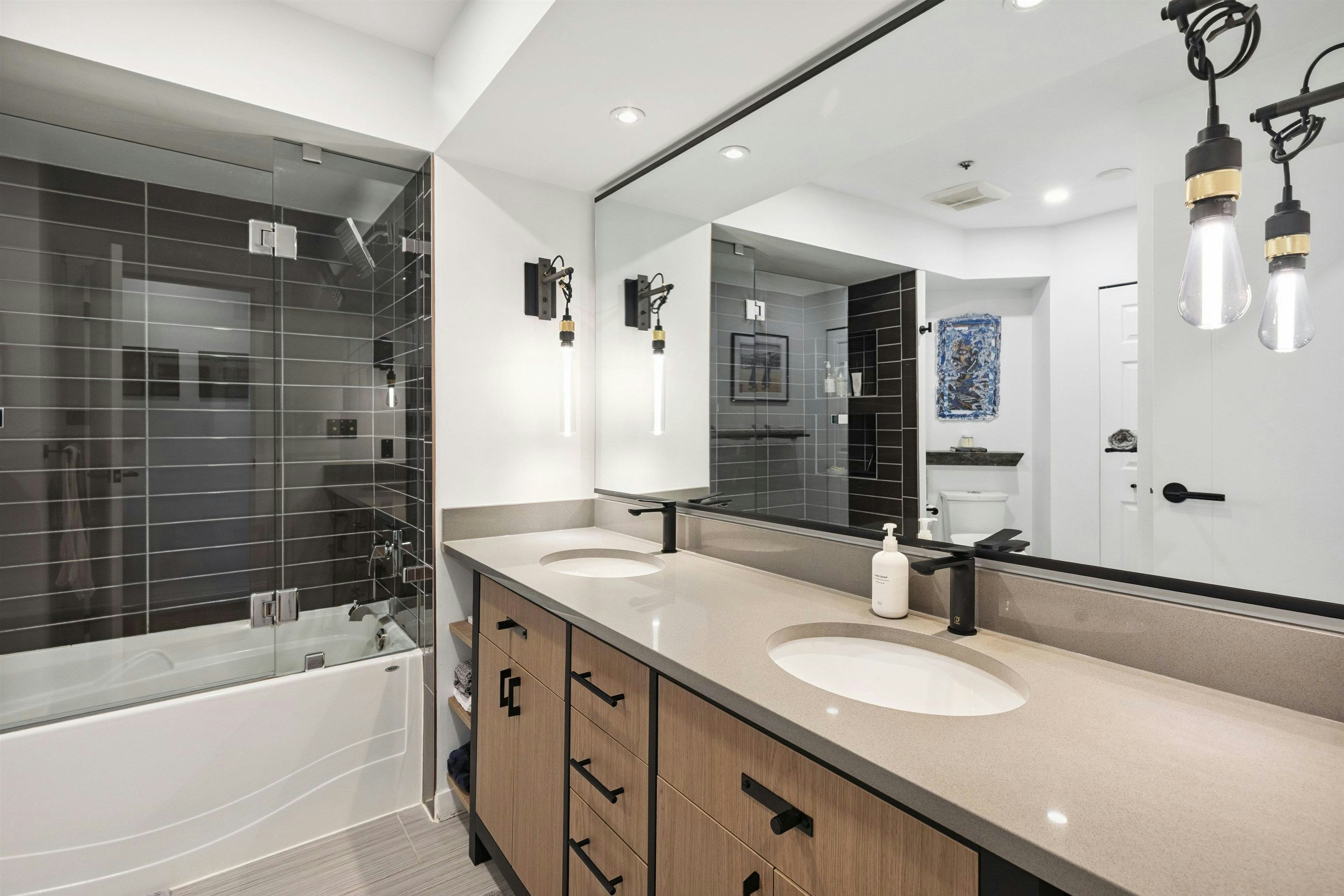 105-953 W 8th Avenue, Vancouver, BC, V5Z 1E4 - 14