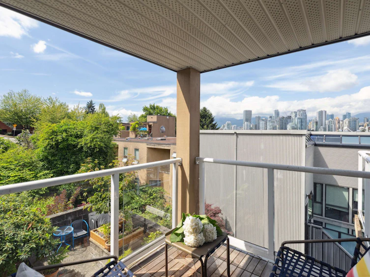 105-953 W 8th Avenue, Vancouver, BC, V5Z 1E4 - 3