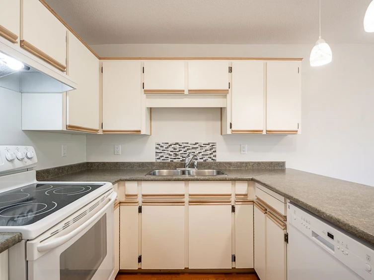 210-450 Bromley Street, Coquitlam, BC, V3K 6S5 - 6