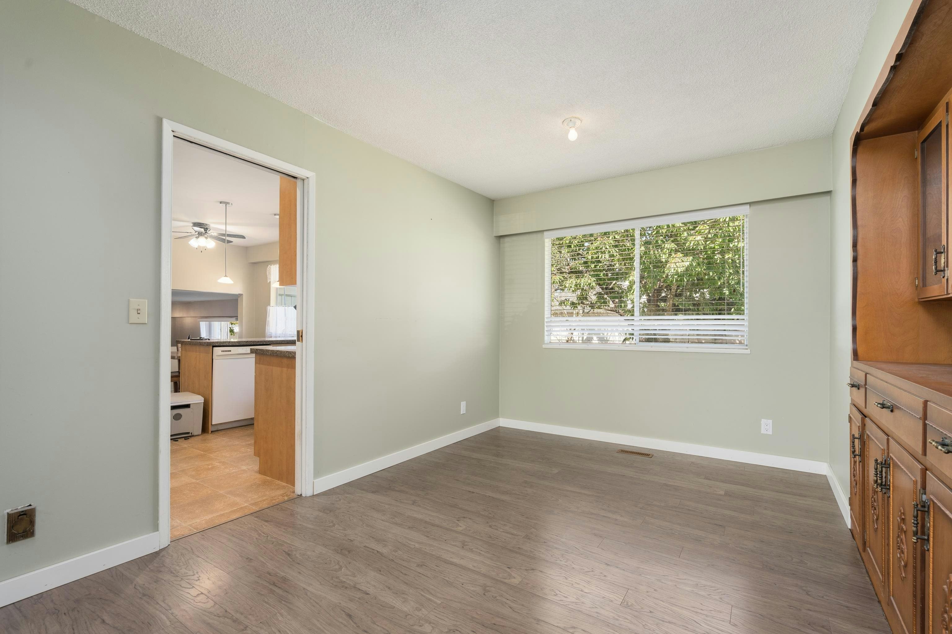 8611 Rideau Drive, Richmond, BC, V7A 4M6 - 8