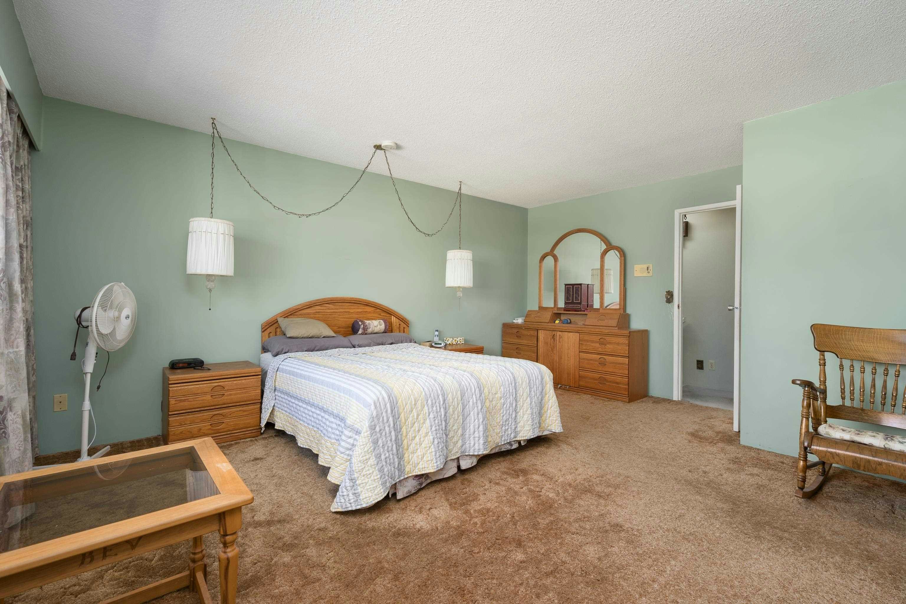 8611 Rideau Drive, Richmond, BC, V7A 4M6 - 11