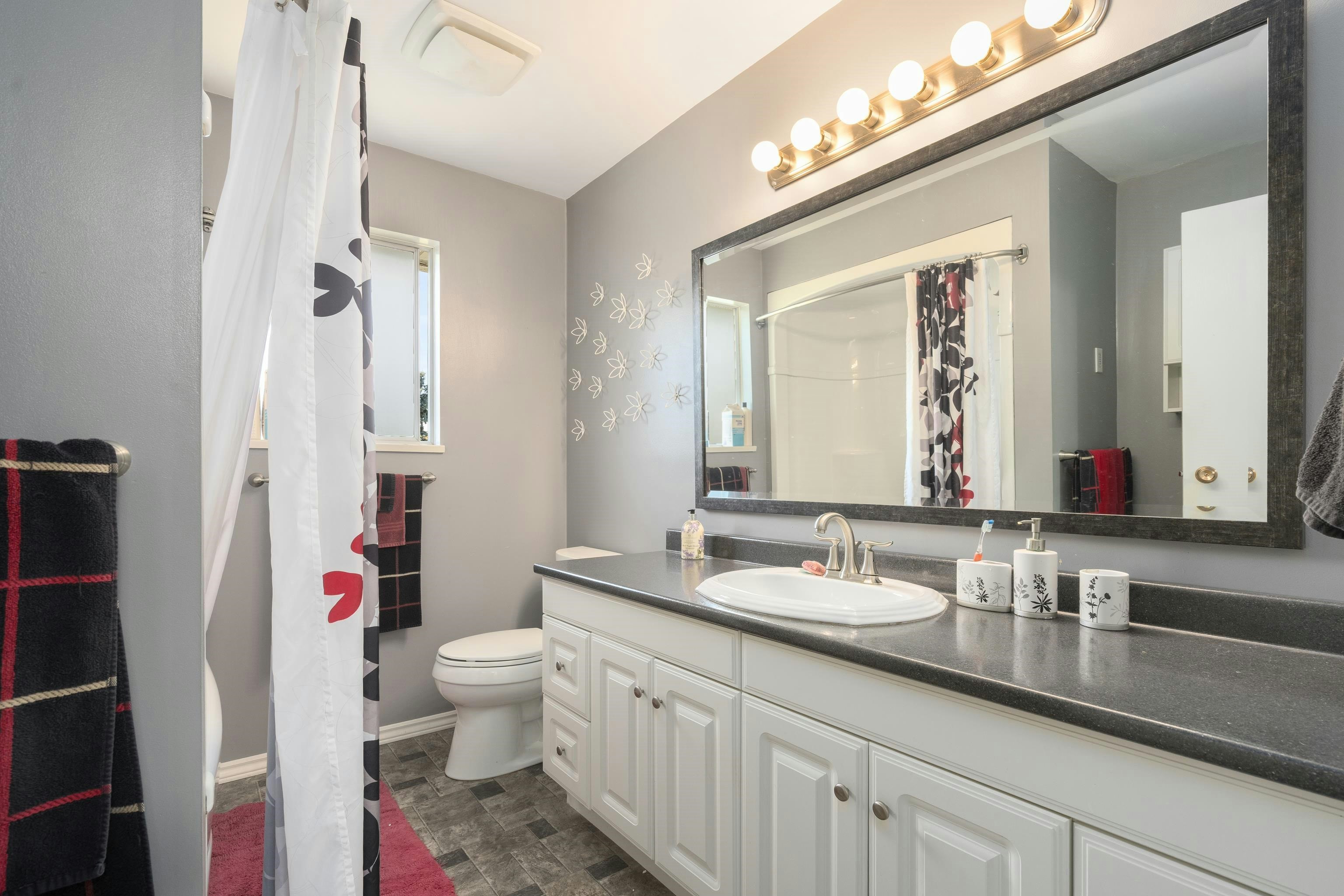 8611 Rideau Drive, Richmond, BC, V7A 4M6 - 12