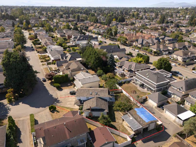 8611 Rideau Drive - 2