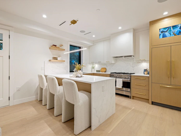 588 E 10th Avenue, Vancouver, BC, V5T 2A4 - 12