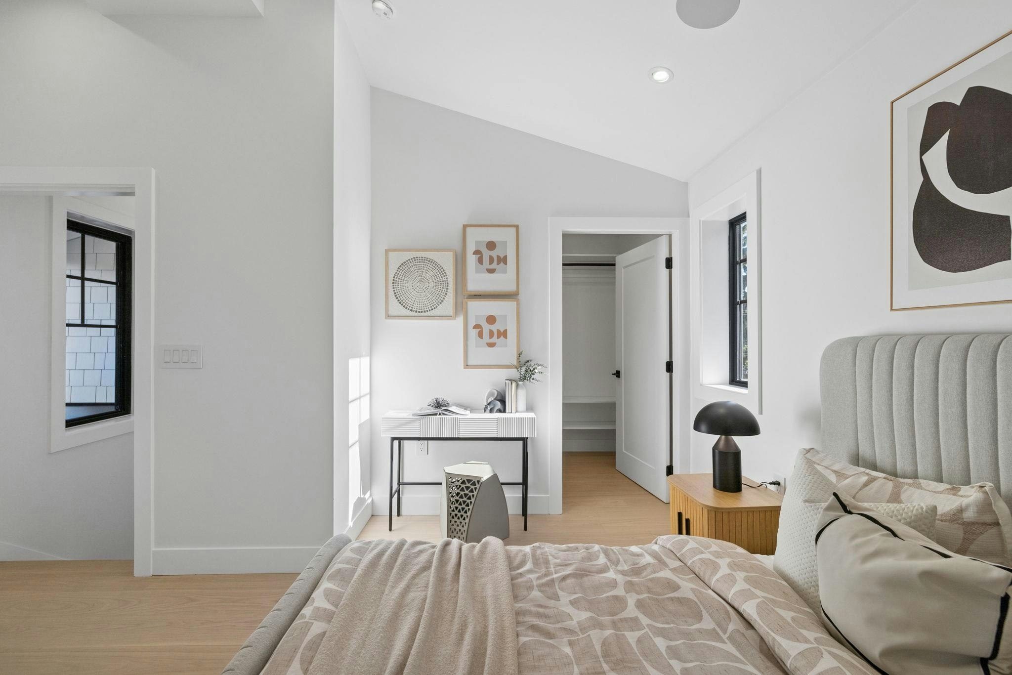 588 E 10th Avenue, Vancouver, BC, V5T 2A4 - 29