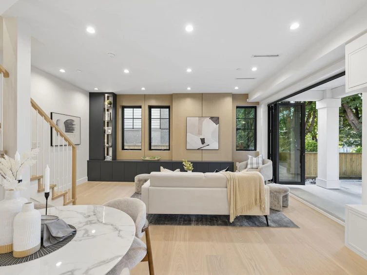 588 E 10th Avenue, Vancouver, BC, V5T 2A4 - 17